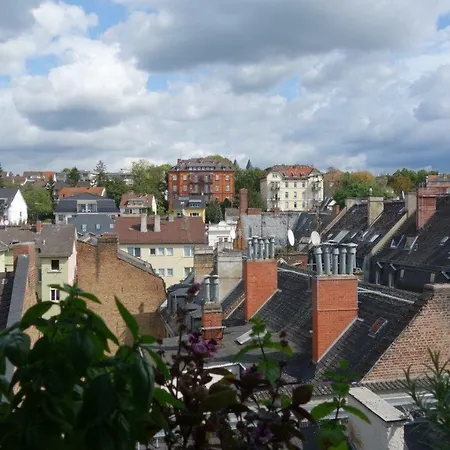 Schone Altbauwohnung Mit Balkon *