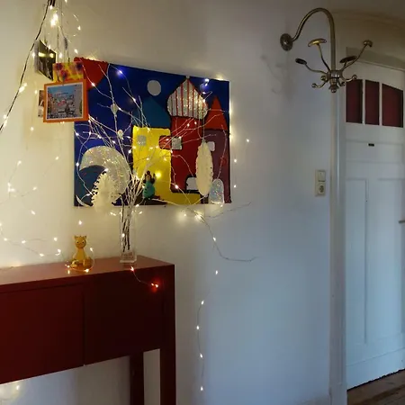 Schone Altbauwohnung Mit Balkon בית אירוח *